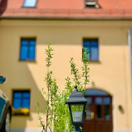 Apartament W Samym Sercu Miasta Z Darmowym Parkingiem Pod Zlotym Lwem -Hotel VI Klodzko Exterior photo