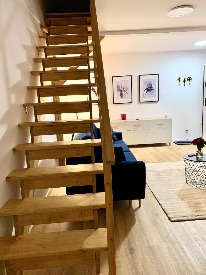 Apartment W Samym Sercu Miasta Z Darmowym Parkingiem Pod Zlotym Lwem -hotel Vi *